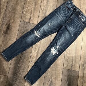 American Eagle Outfitters Dark Blue Jeans size 6
